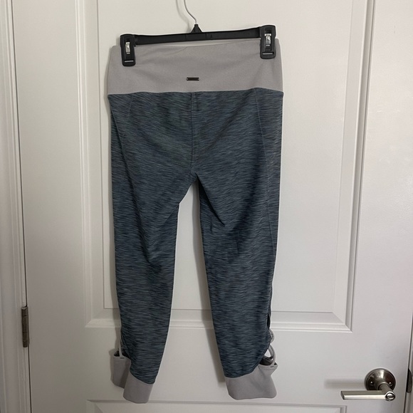 Prana Capris Workout Leggings - Picture 5 of 5